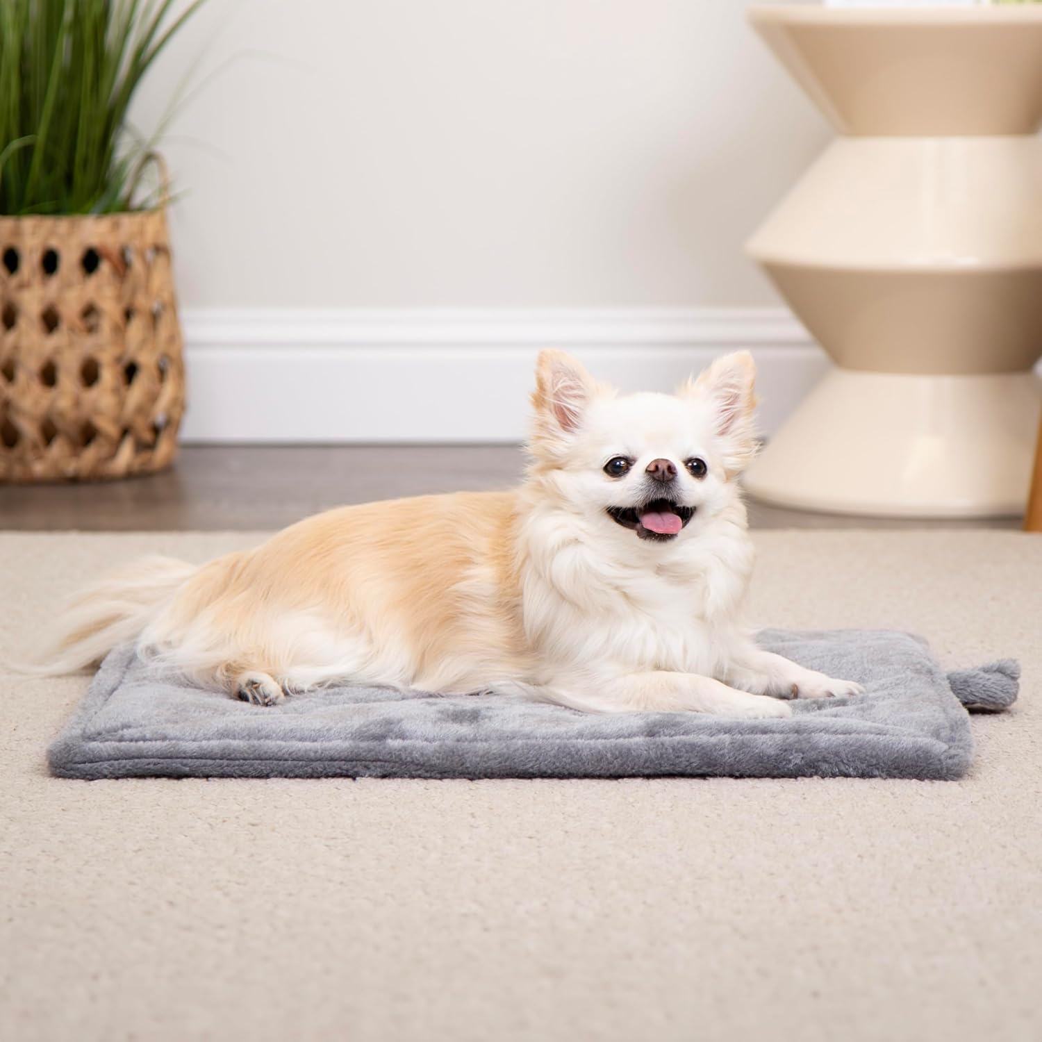 Thermanap Self-Warming Cat Bed for Indoor Cats & Small Dogs, Washable & Reflects Body Heat - Quilted Faux Fur Reflective Bed Mat - Gray, Small